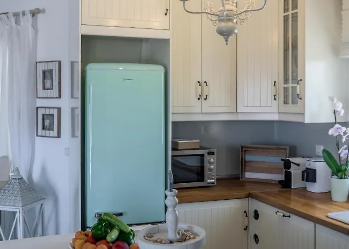 Villa Milos Retreat Fusion