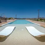 Villa Milos Retreat Fusion Zefiria