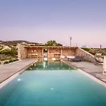 Villa Milos Retreat Fusion