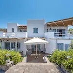 Milos Retreat Fusion * Zefiria