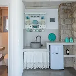 Milos Retreat Fusion